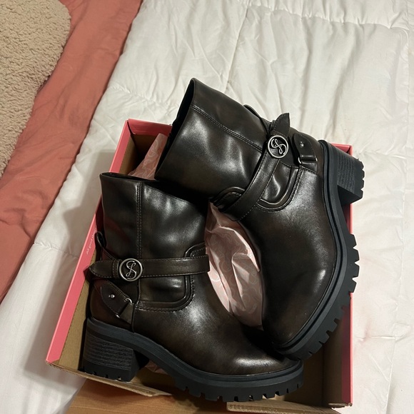 SAME & LIBBY boot - Picture 7 of 9